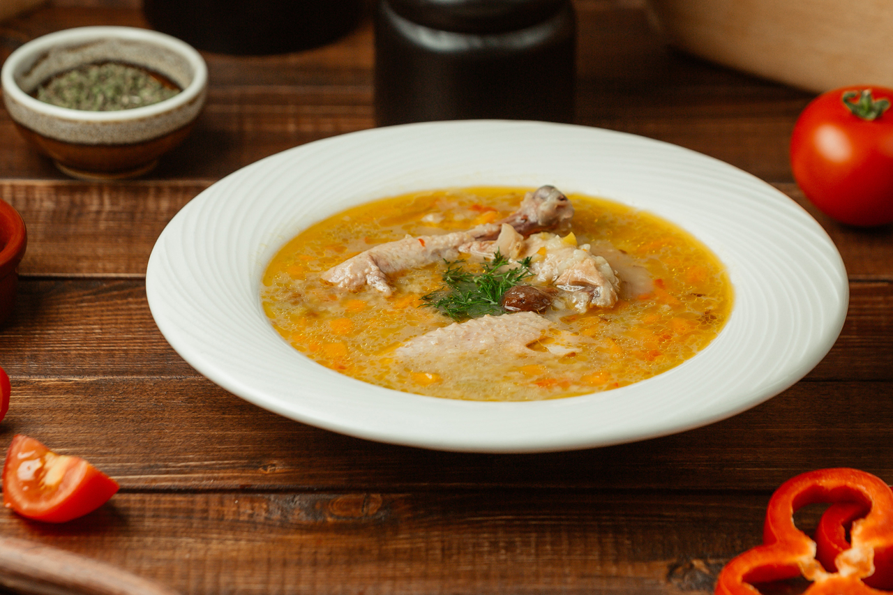 sopa de pollo